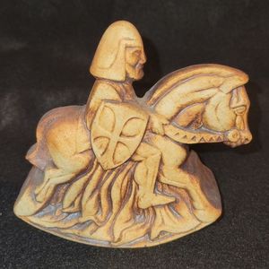Quantock Design: Knight with sword and shield on horse
